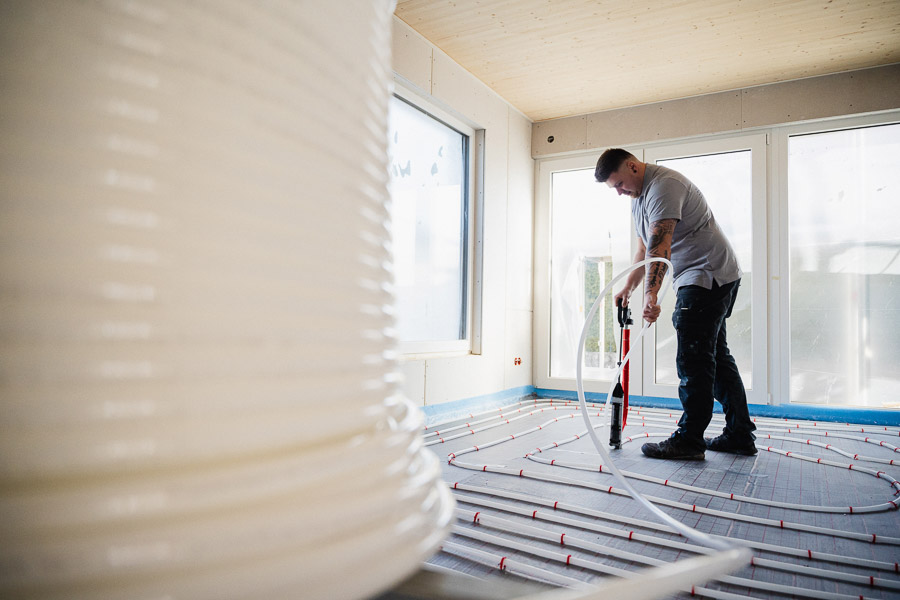 Service Sälzle bietet sorgfältige Planung und perfekten Service auf dem Bau. Als erfahrener Heizungsbauer übernehmen wir Fußbodenheizungen, Lüftungssysteme, Kernbohrungen und mehr. Kontaktieren Sie uns jetzt für handwerkliches Know-how und effektives Arbeiten.