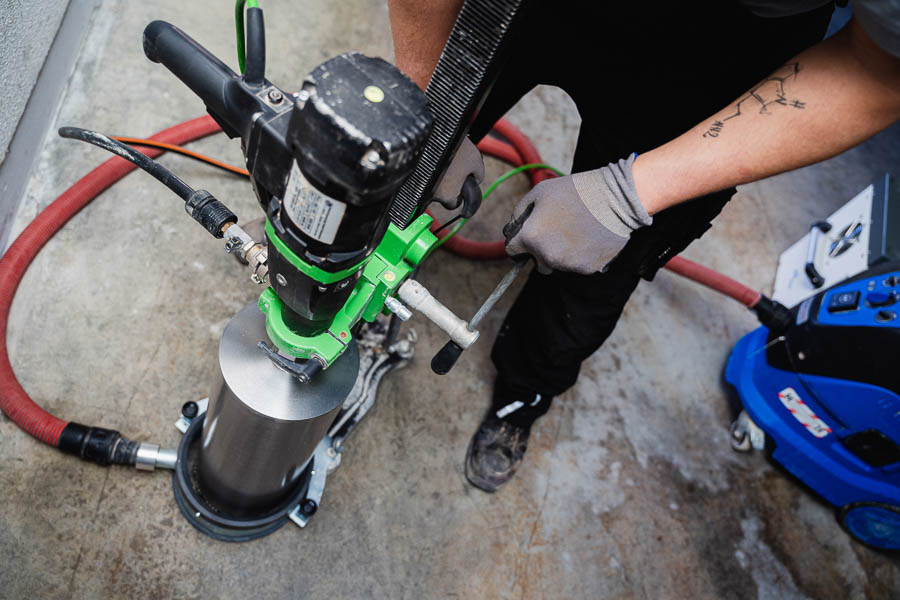 Bei Wasserschäden und Schimmelbildung sind wir von Service Sälzle in Senden Ihr zuverlässiger Partner. Wir bieten schnelle und unkomplizierte Hilfe bei Leckageortung, Rohrreparatur und Raumtrocknung sowie fachgerechte Schimmelbehandlung. Vertrauen Sie auf unsere Expertise und modernste Technik für eine schnelle und effiziente Lösung Ihres Schadens in Senden, Neu-Ulm, Ulm und Weißenhorn