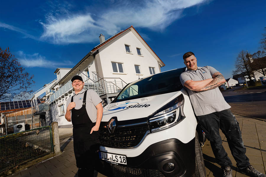 Als mittelständischer Unternehmer und Anlagenmechaniker (Heizungsbau) stehe ich, der Sohn des Unternehmers Otto Sälzle, mit fachlichem Support auf der Baustelle und sorge für maximale Qualität. Mit Leckageortung, Wasserschadentrocknung, Schimmelbehandlung, Lüftungsbau und Verlegeservice für Flächenheizungen bietet Service Sälzle ein breites Leistungsportfolio in Senden, Vöhringen, Weißenhorn, Neu-Ulm und Ulm. Zufriedene Kunden sind unsere Motivation - lassen Sie sich von uns überzeugen!